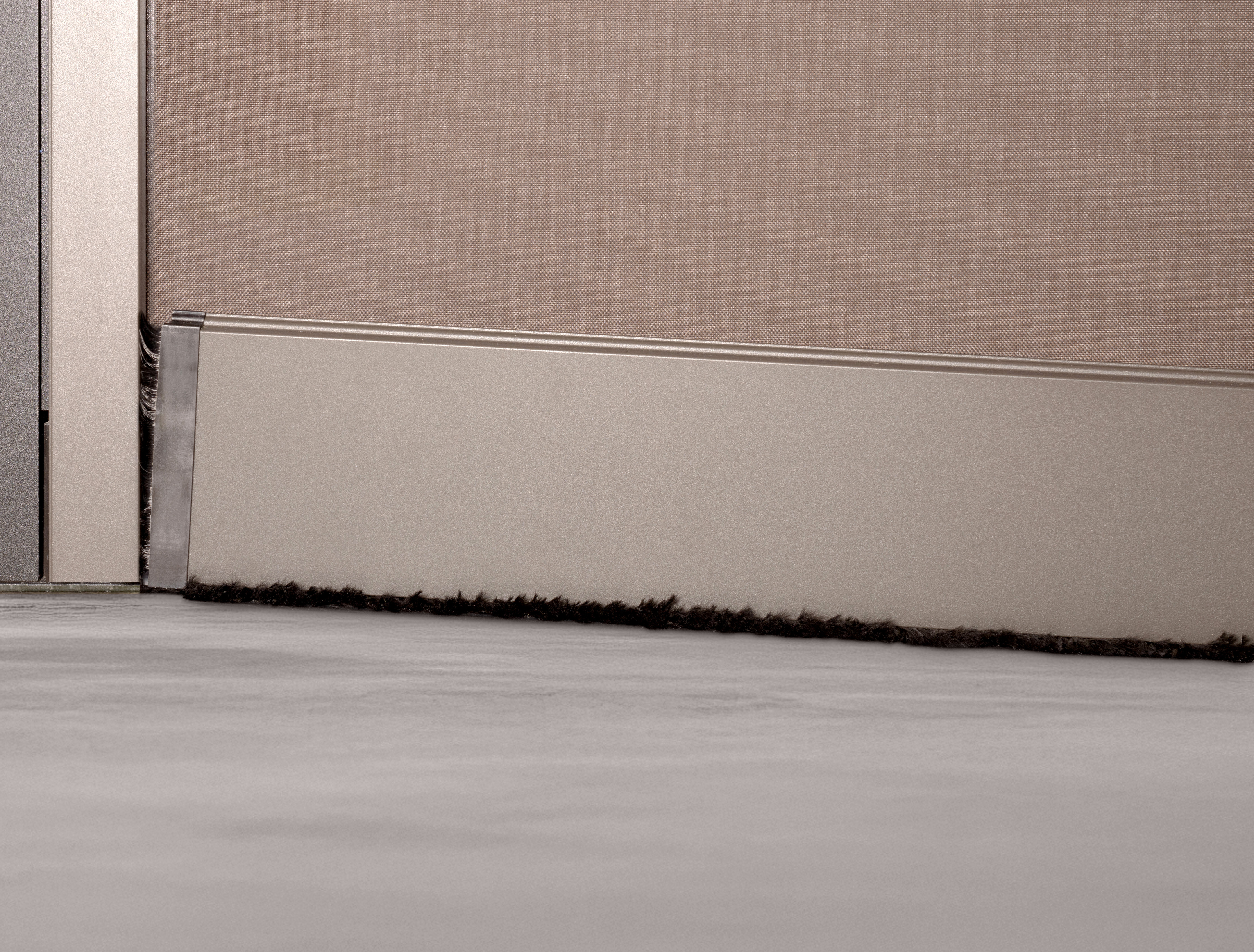 Outdoor ZIP shadse provide a barrier that help keep out unwanted insects.